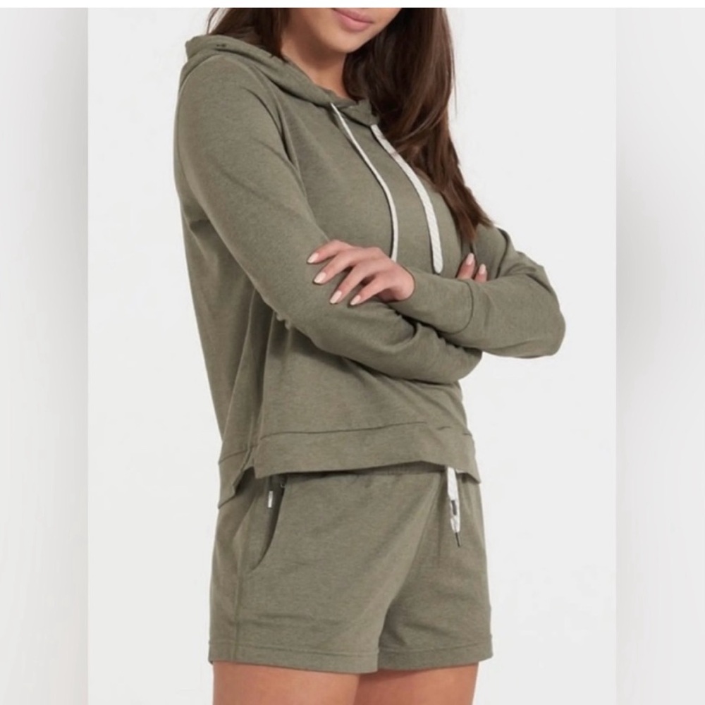 Vuori Halo Essential Hoodie
